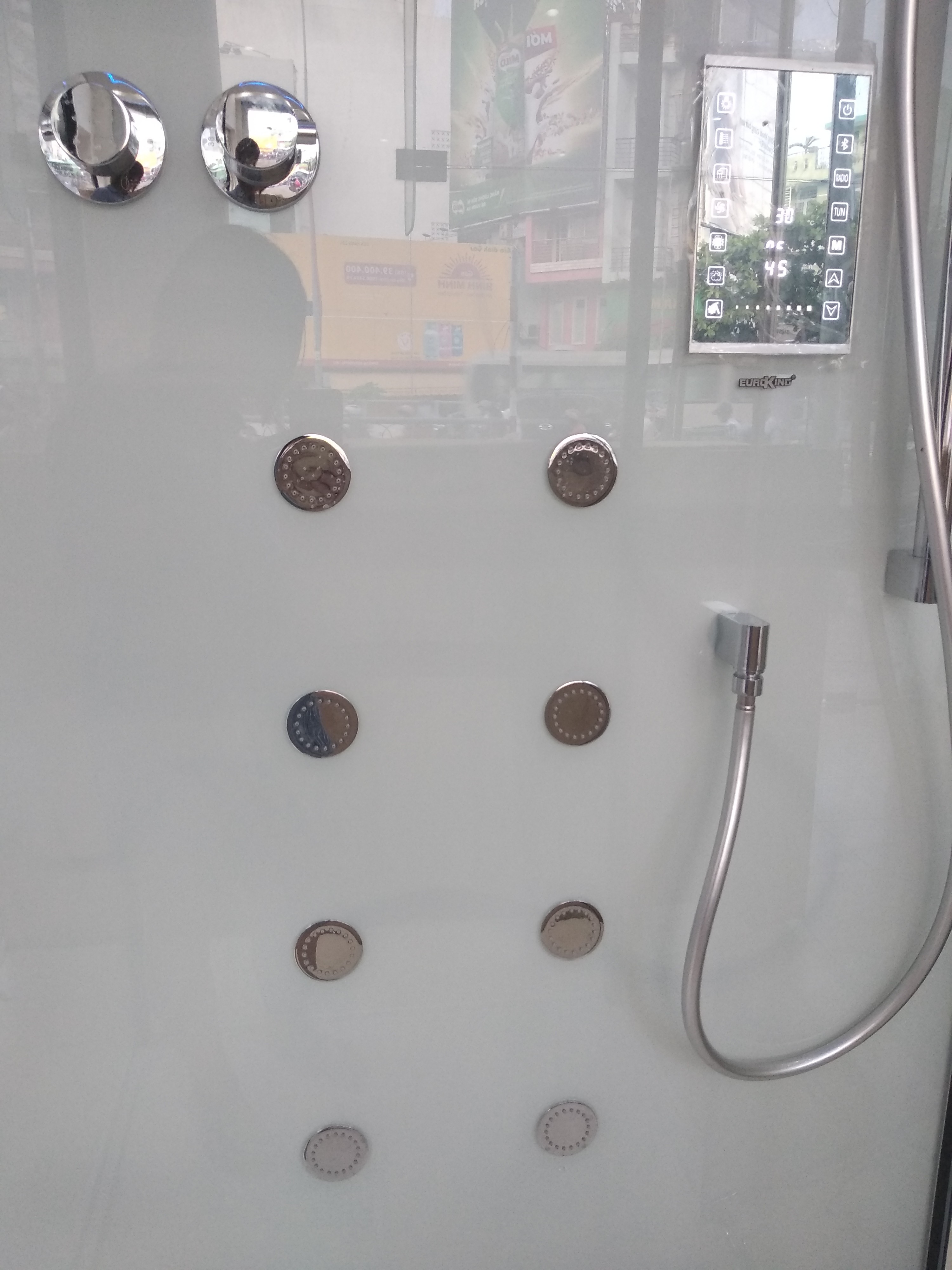 eu-a8058-1-11 Hệ thống massage lưng EU-8058